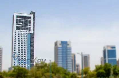 Apartment - 3 Bedrooms - 5 Bathrooms for rent in Silver Wave Tower - Al Mina - Abu Dhabi