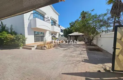 Villa - 5 Bedrooms - 5 Bathrooms for rent in Umm Suqeim 1 Villas - Umm Suqeim 1 - Umm Suqeim - Dubai