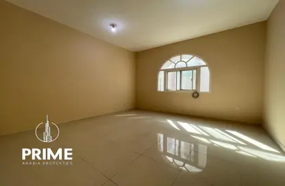 Apartment - 2 Bedrooms - 2 Bathrooms for rent in Al Muroor Building - Sultan Bin Zayed the First Street - Muroor Area - Abu Dhabi