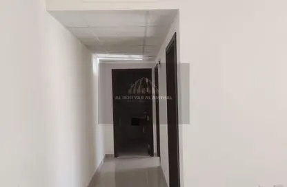 Apartment - 1 Bedroom - 2 Bathrooms for rent in Muwailih Building - Muwaileh - Sharjah