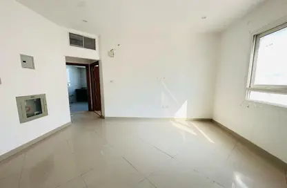 Apartment - 1 Bedroom - 1 Bathroom for rent in Muwailih Building - Muwaileh - Sharjah