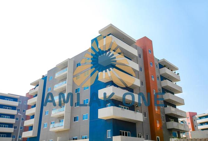 Apartment - 2 Bedrooms - 3 Bathrooms for sale in Tower 31 - Al Reef Downtown - Al Reef - Abu Dhabi