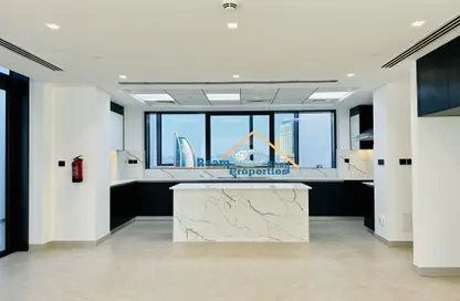 Penthouse - 3 Bedrooms - 5 Bathrooms for rent in Umm Hurair - Dubai