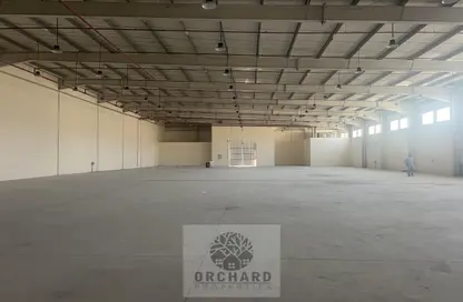 Warehouse - Studio - 2 Bathrooms for rent in Sharjah Industrial Area - Sharjah