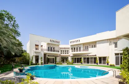 Villa - 6 Bedrooms for rent in Sector E - Emirates Hills - Dubai