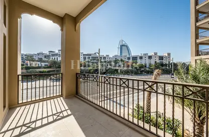 Apartment - 2 Bedrooms - 2 Bathrooms for sale in Lamtara 3 - Madinat Jumeirah Living - Umm Suqeim - Dubai