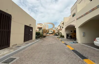 Villa - 4 Bedrooms - 5 Bathrooms for rent in Khalidiya Village - Al Khalidiya - Abu Dhabi