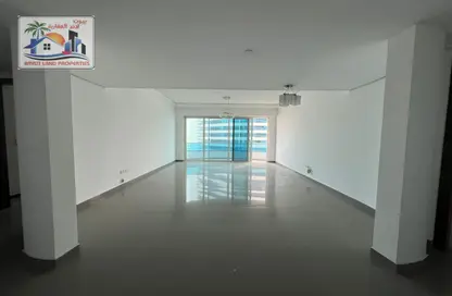 Apartment - 2 Bedrooms - 3 Bathrooms for rent in Blue Tower - Al Majaz 3 - Al Majaz - Sharjah