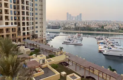 Apartment - 2 Bedrooms - 3 Bathrooms for sale in Marina Residences 6 - Marina Residences - Palm Jumeirah - Dubai