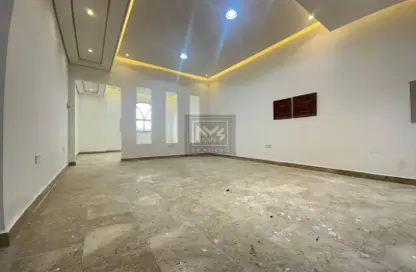 Apartment - 1 Bathroom for rent in Al Mushrif - Abu Dhabi