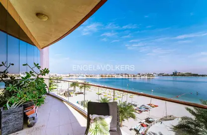 Apartment - 3 Bedrooms - 4 Bathrooms for sale in Tanzanite - Tiara Residences - Palm Jumeirah - Dubai