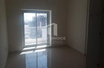 Apartment - 1 Bathroom for rent in Ajmal Sarah Tower - Dubai Residence Complex - Dubai