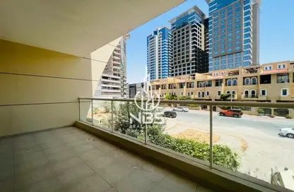 Villa - 4 Bedrooms - 4 Bathrooms for rent in Westar Terrace Garden - Jumeirah Village Circle - Dubai