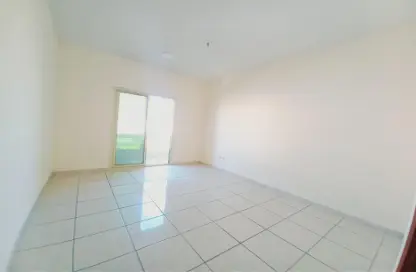 Apartment - 1 Bedroom - 1 Bathroom for rent in SG Muwaileh Building - Muwaileh - Sharjah