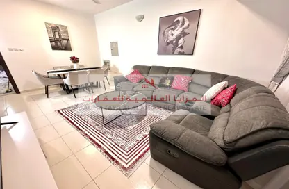 Apartment - 2 Bedrooms - 2 Bathrooms for rent in SG Muwaileh Building - Muwaileh - Sharjah