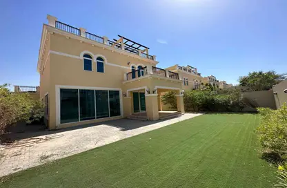 Villa - 4 Bedrooms - 4 Bathrooms for sale in Legacy Nova Villas - Jumeirah Park - Dubai