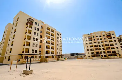 Apartment - 2 Bedrooms - 3 Bathrooms for sale in Bawabat Al Sharq - Baniyas East - Baniyas - Abu Dhabi