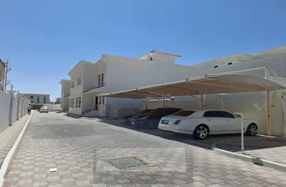 Villa - 4 Bedrooms - 5 Bathrooms for rent in Mohamed Bin Zayed Centre - Mohamed Bin Zayed City - Abu Dhabi