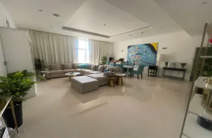 Apartment - 3 Bedrooms - 4 Bathrooms for rent in Emerald - Tiara Residences - Palm Jumeirah - Dubai