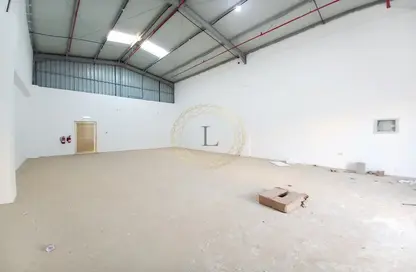 Warehouse - Studio - 1 Bathroom for rent in Wadi AL AIN 1 - Al Noud - Al Ain