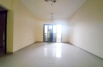 Apartment - 1 Bedroom - 2 Bathrooms for rent in Pearl Tower - Al Khan - Sharjah