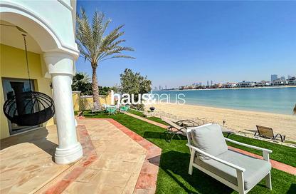 Villa - 4 Bedrooms - 5 Bathrooms for rent in Garden Homes Frond B - Garden Homes - Palm Jumeirah - Dubai