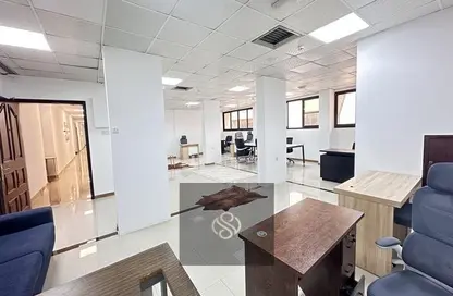 Office Space - Studio - 2 Bathrooms for rent in Al Rais Building - Al Karama - Dubai