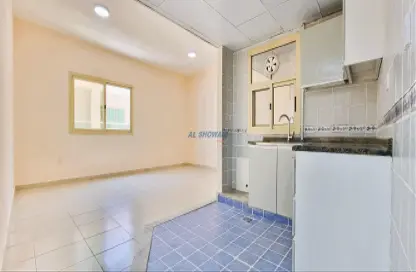 شقة - 2 غرف نوم - 3 حمامات للايجار في القصيص - دبي