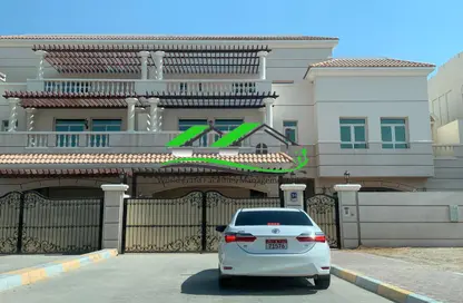 Villa - 5 Bedrooms - 7 Bathrooms for rent in Delma Street - Al Mushrif - Abu Dhabi