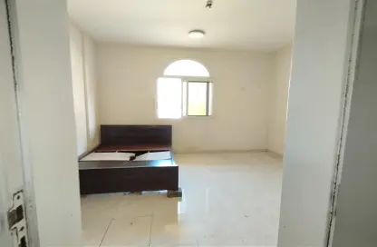 Apartment - 1 Bathroom for rent in Muwailih Building - Muwaileh - Sharjah