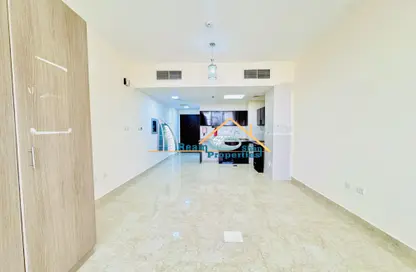 Apartment - 1 Bathroom for rent in Al Warsan 4 - Al Warsan - Dubai