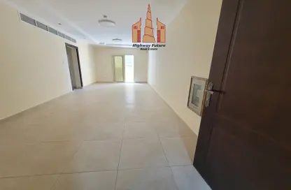 Apartment - 2 Bedrooms - 2 Bathrooms for rent in Muwailih Building - Muwaileh - Sharjah