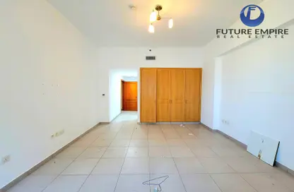 Apartment - 2 Bedrooms - 3 Bathrooms for rent in Blue Tower - Sheikh Zayed Road - Dubai