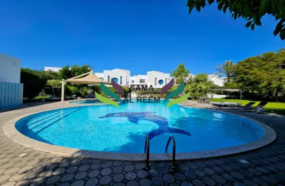 Compound - 5 Bedrooms - 6 Bathrooms for rent in Jumeirah 1 Villas - Jumeirah 1 - Jumeirah - Dubai