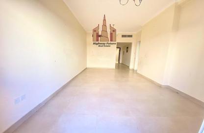 Apartment - 1 Bedroom - 2 Bathrooms for rent in Muwailih Building - Muwaileh - Sharjah