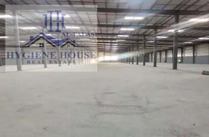 Warehouse - Studio - 4 Bathrooms for rent in Sharjah Industrial Area - Sharjah