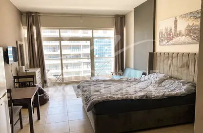 Apartment - 1 Bathroom for rent in Royal Residence 2 - Royal Residence - Dubai Sports City - Dubai