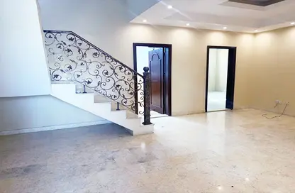 Villa - 5 Bedrooms for rent in Al Mushrif - Abu Dhabi