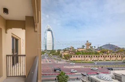 Apartment - 1 Bedroom - 2 Bathrooms for sale in Lamtara 1 - Madinat Jumeirah Living - Umm Suqeim - Dubai