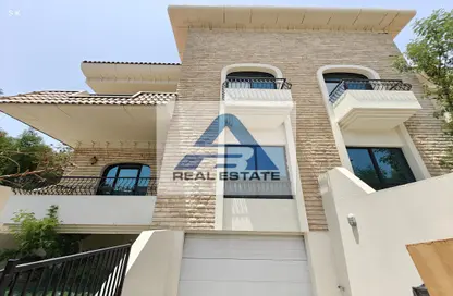 Villa - 4 Bedrooms - 6 Bathrooms for rent in Corniche Road - Abu Dhabi