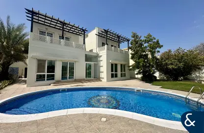 Villa - 5 Bedrooms - 5 Bathrooms for rent in Meadows 9 - Meadows - Dubai