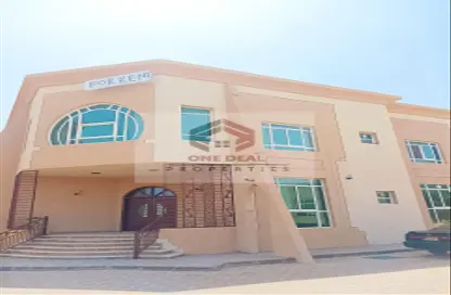 Compound - 5 Bedrooms - 6 Bathrooms for rent in Al Sarooj - Al Ain