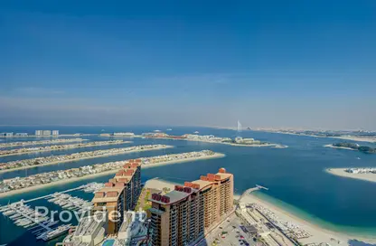 Apartment - 1 Bedroom - 2 Bathrooms for sale in The Palm Tower - Palm Jumeirah - Dubai