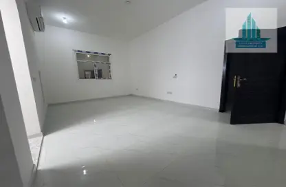 Villa - Studio - 1 Bathroom for rent in Shakhbout City - Abu Dhabi