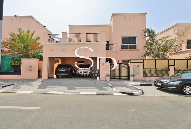 Villa - 4 Bedrooms - 5 Bathrooms for sale in Nad Al Sheba Villas - Nad Al Sheba 3 - Nad Al Sheba - Dubai