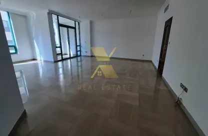 Apartment - 3 Bedrooms - 3 Bathrooms for rent in Al Khalidiya - Abu Dhabi