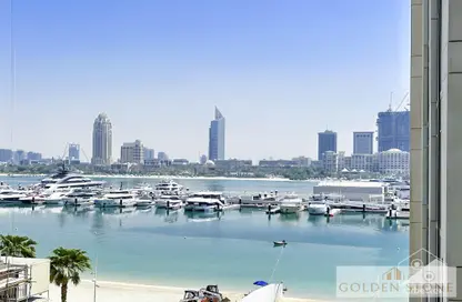 Apartment - 2 Bedrooms - 1 Bathroom for rent in Marina Vista - EMAAR Beachfront - Dubai Harbour - Dubai