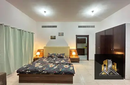 Apartment - 1 Bathroom for rent in Villa Compound - Khalifa City - Abu Dhabi