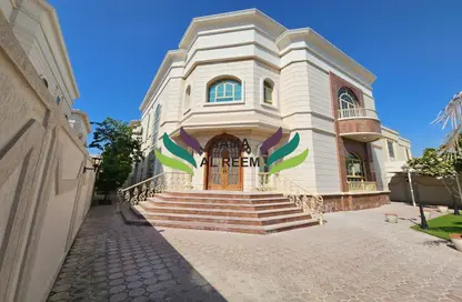 Villa - 5 Bedrooms - 6 Bathrooms for rent in Umm Suqeim 2 Villas - Umm Suqeim 2 - Umm Suqeim - Dubai