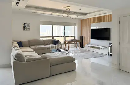 Apartment - 3 Bedrooms - 3 Bathrooms for sale in Rimal 5 - Rimal - Jumeirah Beach Residence - Dubai